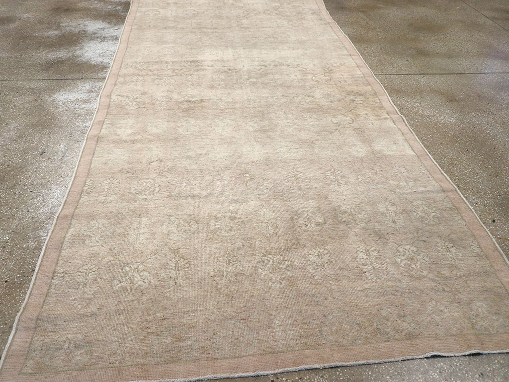 Vintage Turkish Anatolian Gallery Rug, No.17419 - Gsblank