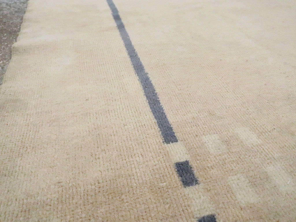 Vintage Turkish Anatolian Modernist Rug, No.17430 - Gsblank