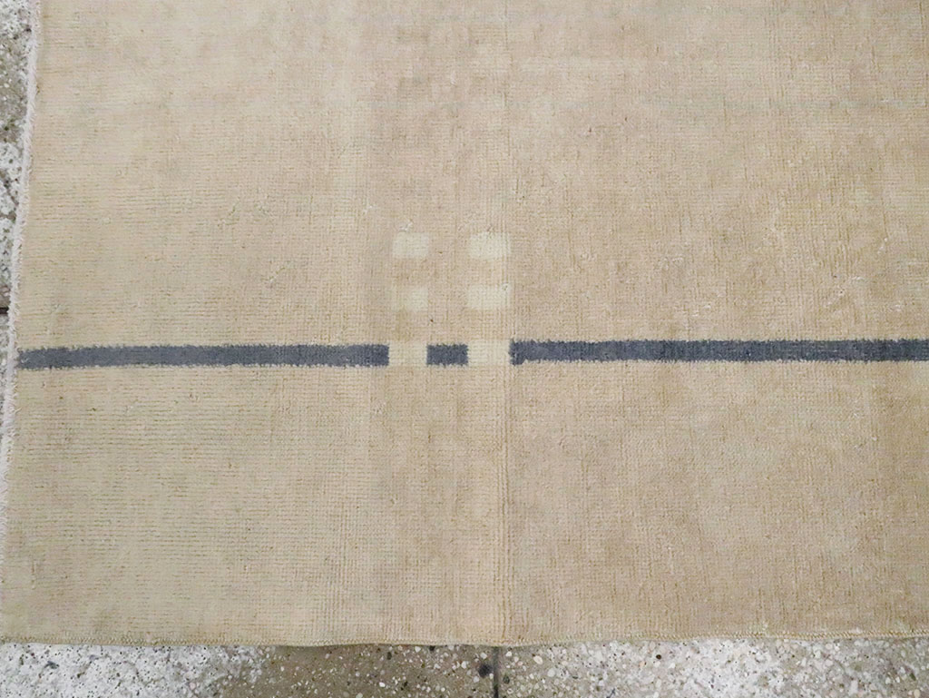 Vintage Turkish Anatolian Modernist Rug, No.17430 - Gsblank