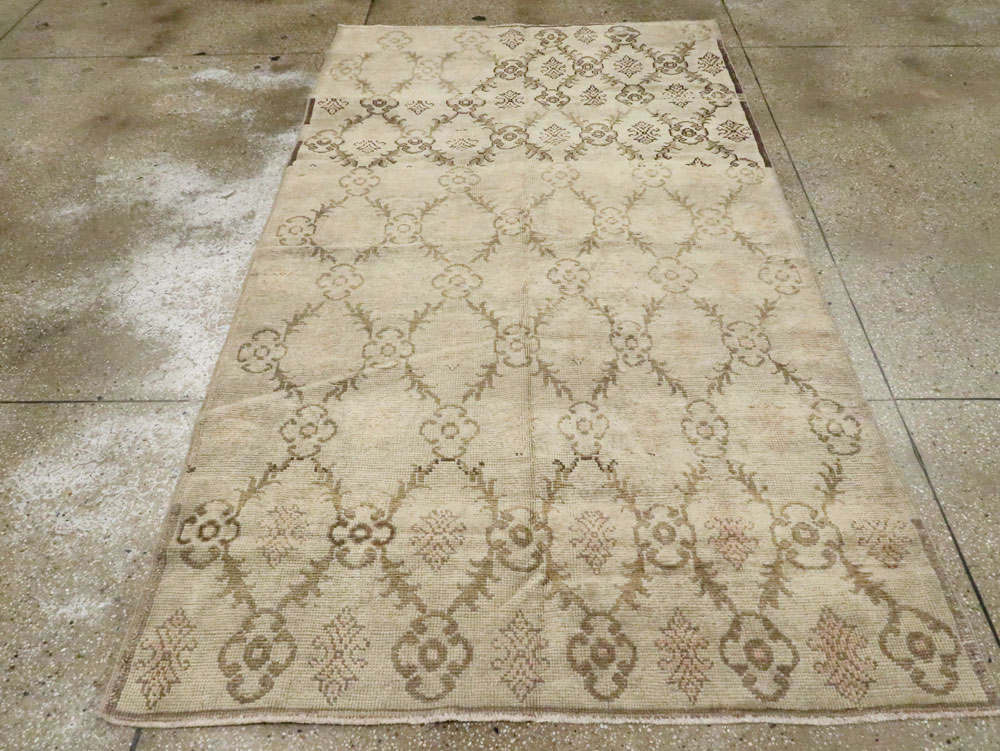 Vintage Turkish Anatolian Rug, No.17435 - Gsblank