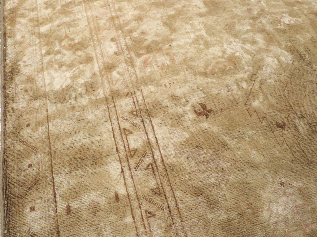 Antique Persian Tabriz Rug, No.17463 - Gsblank