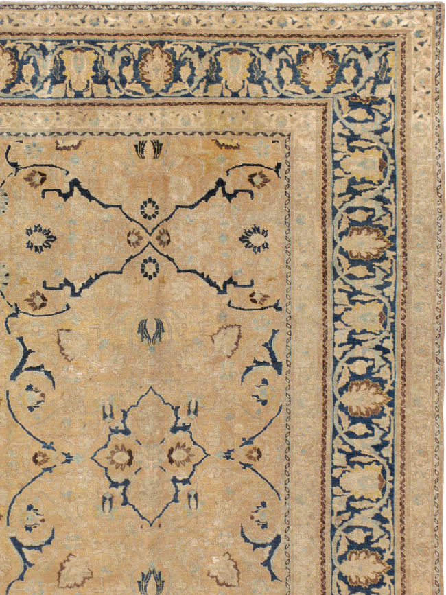 Antique Persian Tabriz Carpet, No.17479 - Gsblank