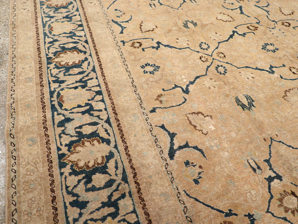 Antique Persian Tabriz Carpet, No.17479 - Gsblank