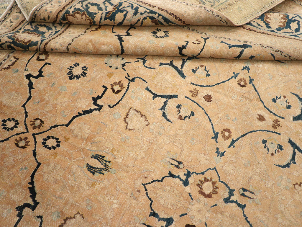 Antique Persian Tabriz Carpet, No.17479 - Gsblank