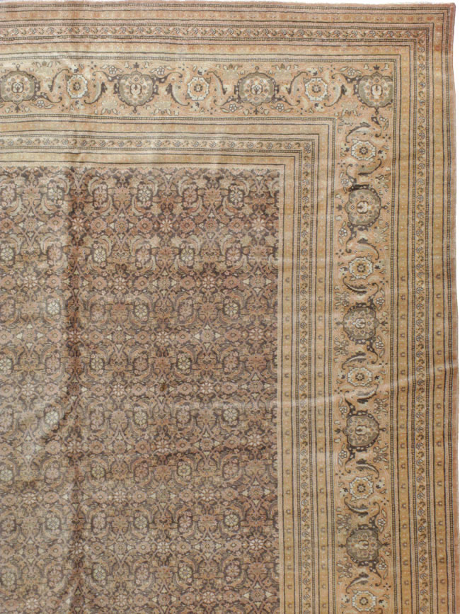 Antique Persian Tabriz Carpet, No.17524 - Gsblank
