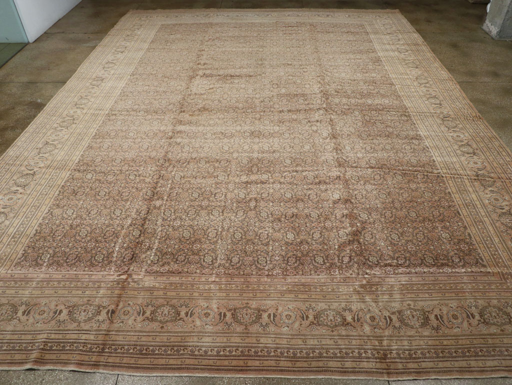 Antique Persian Tabriz Carpet, No.17524 - Gsblank