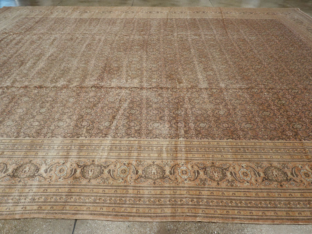 Antique Persian Tabriz Carpet, No.17524 - Gsblank