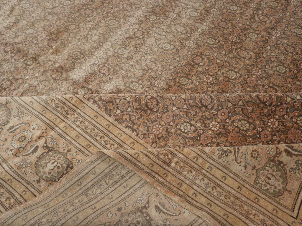 Antique Persian Tabriz Carpet, No.17524 - Gsblank