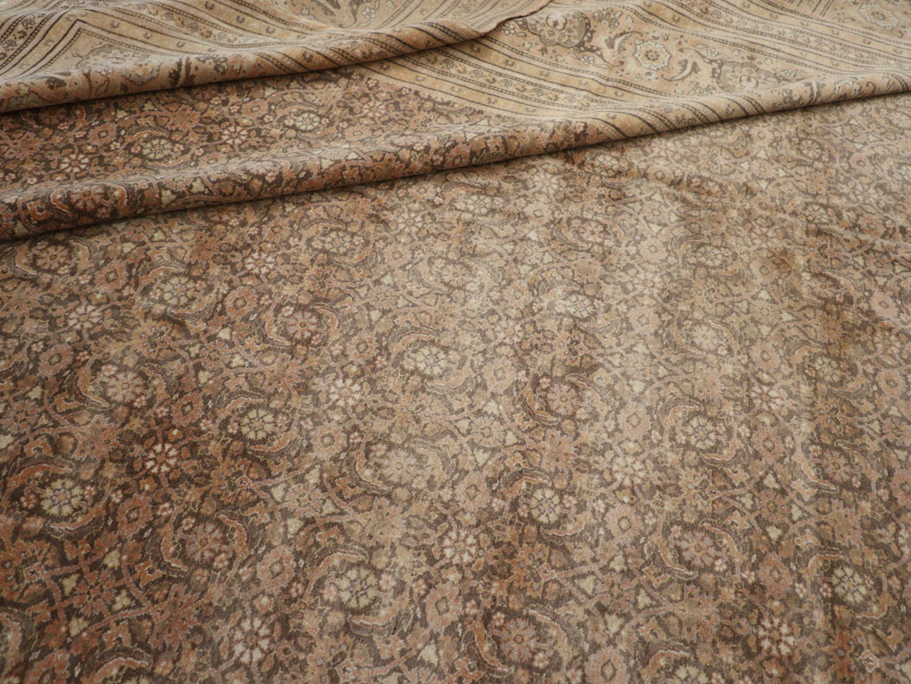 Antique Persian Tabriz Carpet, No.17524 - Gsblank