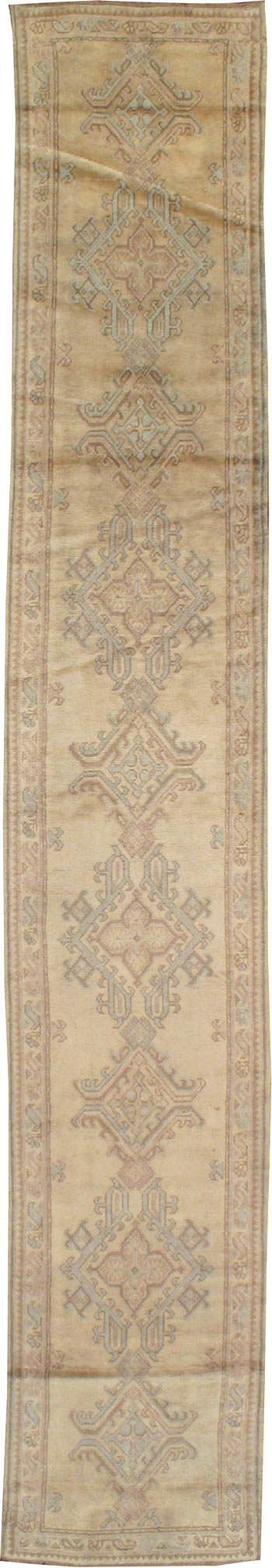 Antique Turkish Oushak Runner, No.17555 - Gsblank