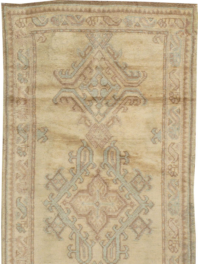 Antique Turkish Oushak Runner, No.17555 - Gsblank
