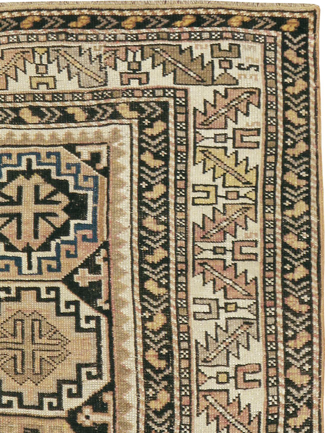 Antique Caucasian Shirvan Rug, No.17560 - Gsblank