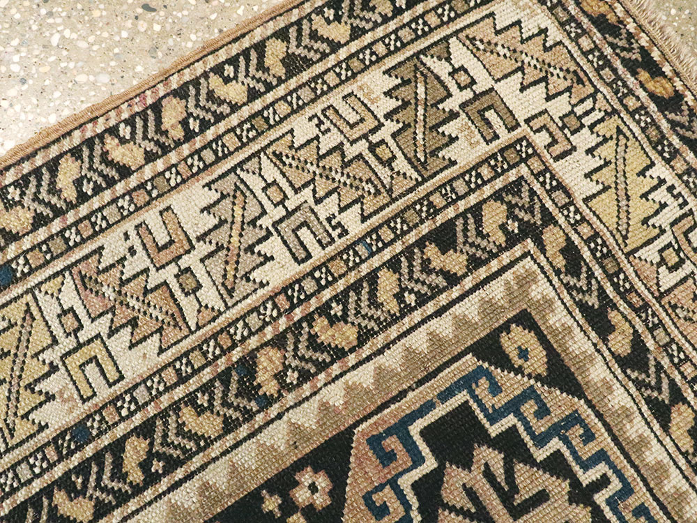 Antique Caucasian Shirvan Rug, No.17560 - Gsblank