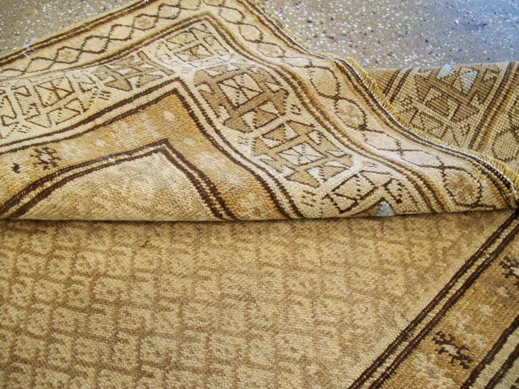 Vintage Persian Kurdish Rug, No.17565 - Gsblank