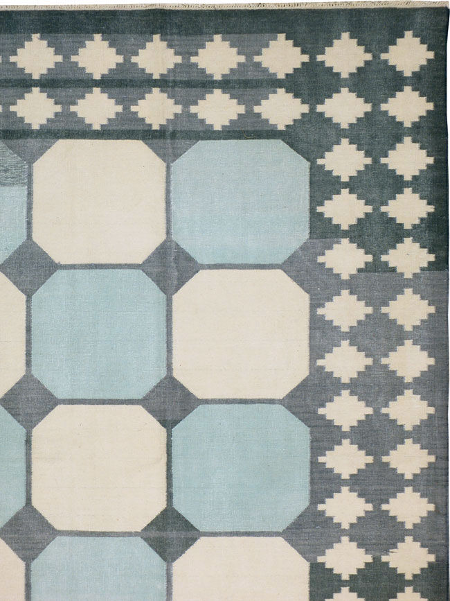 Flat-weave Indian Dhurrie, No.17633 - Gsblank