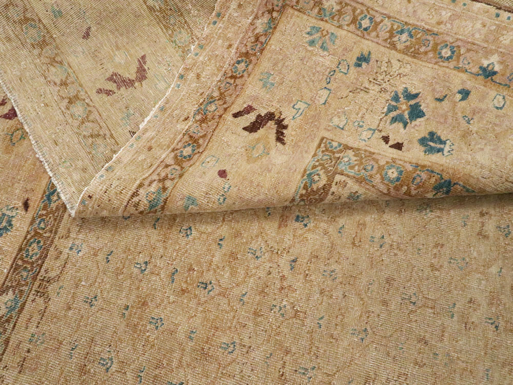 Antique Persian Tabriz Rug, No.17653 - Gsblank