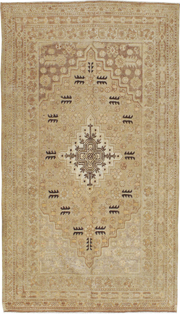 Vintage East Turkestan Khotan Rug, No.17659 - Gsblank