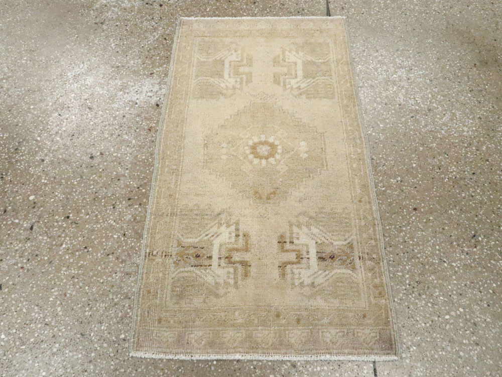 Antique Turkish Oushak Rug, No.17682 - Gsblank