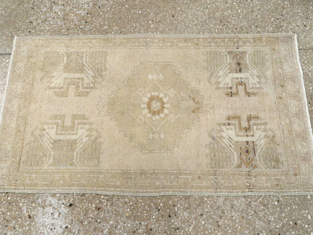 Antique Turkish Oushak Rug, No.17682 - Gsblank