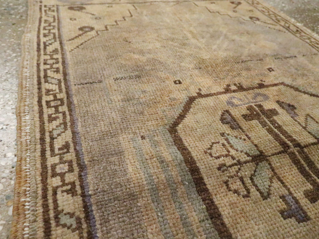 Vintage Turkish Oushak Rug, No.17687 - Gsblank