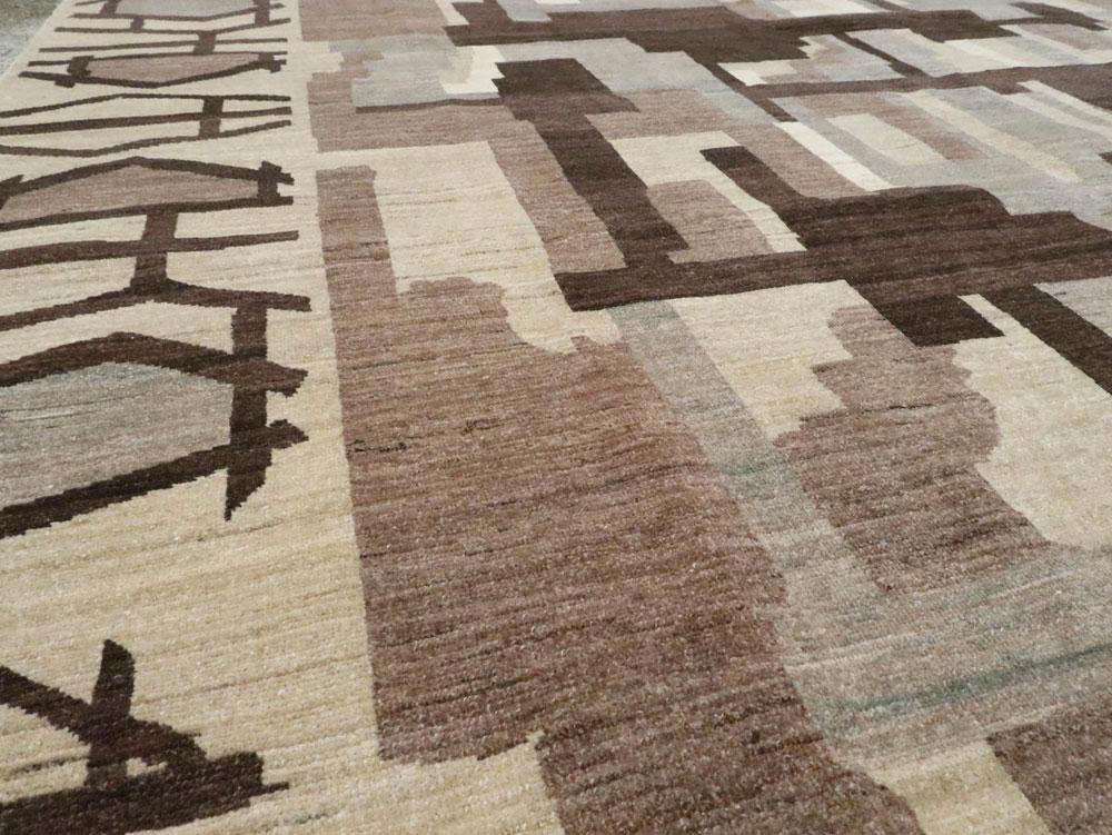 Modernist Persian Tabriz Carpet, No.17696 - Gsblank