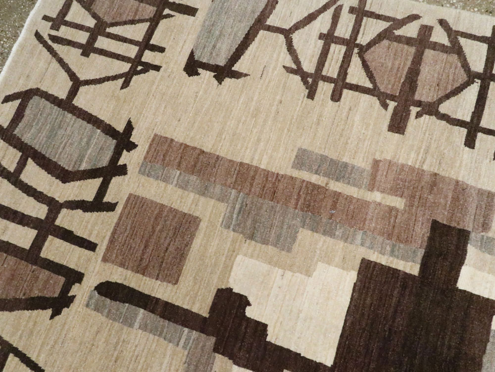 Modernist Persian Tabriz Carpet, No.17696 - Gsblank