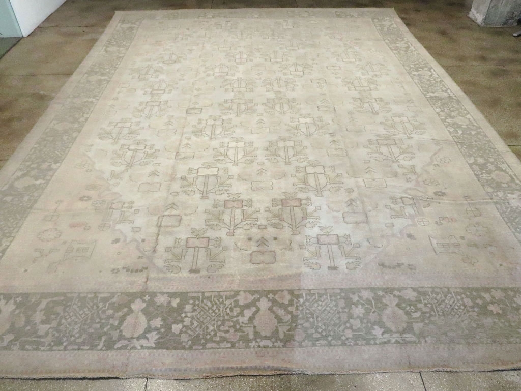 Antique Turkish Oushak Carpet, No.17710 - Gsblank