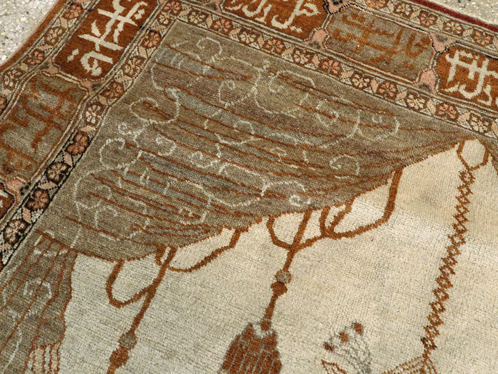 Vintage Persian Tabriz Pictorial Rug, No.17771 - Gsblank