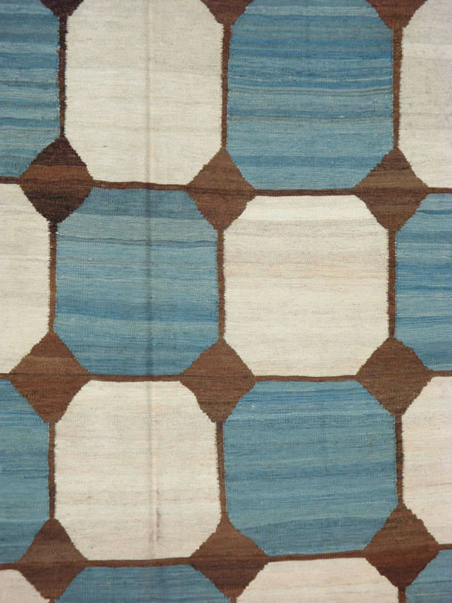 Modern Persian Kilim Room Size Rug, No.17825 - Gsblank