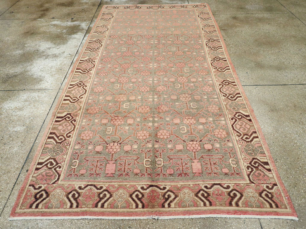 Vintage East Turkestan Khotan Carpet, No.17842 - Gsblank