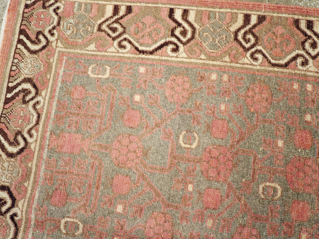 Vintage East Turkestan Khotan Carpet, No.17842 - Gsblank