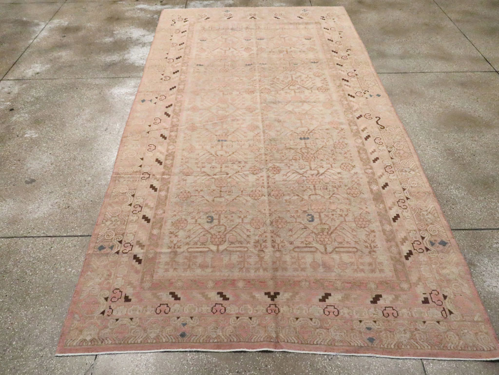 Vintage East Turkestan Khotan Carpet, No.17858 - Gsblank