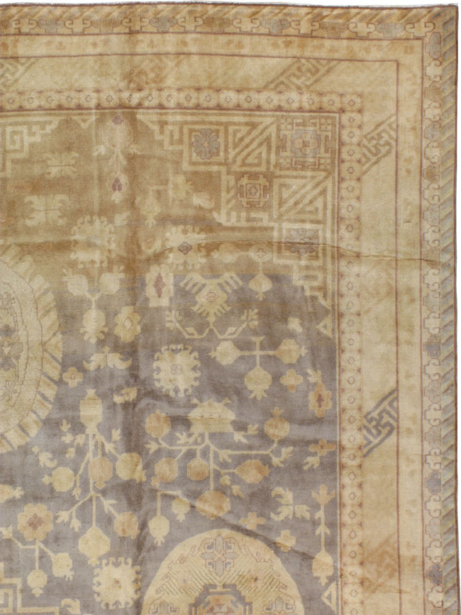 Vintage East Turkestan Khotan Carpet, No.17859 - Gsblank