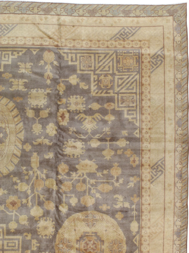 Vintage East Turkestan Khotan Carpet, No.17859 - Gsblank