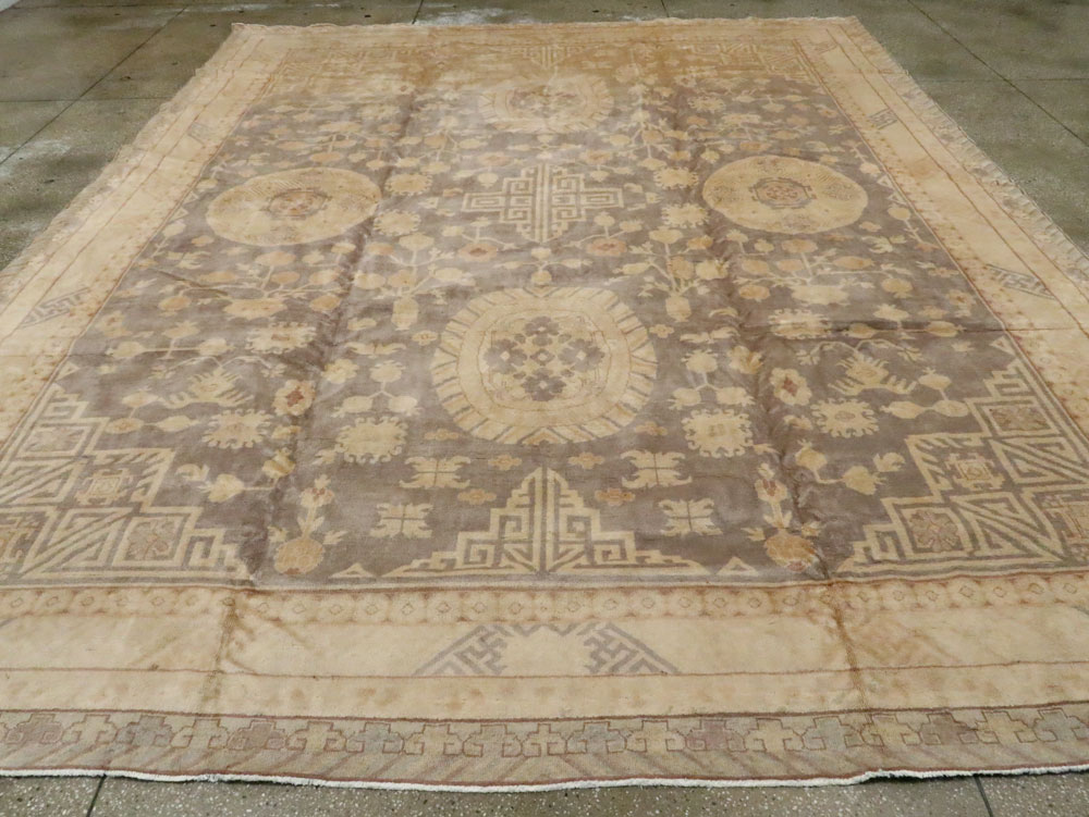 Vintage East Turkestan Khotan Carpet, No.17859 - Gsblank