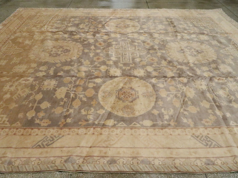 Vintage East Turkestan Khotan Carpet, No.17859 - Gsblank