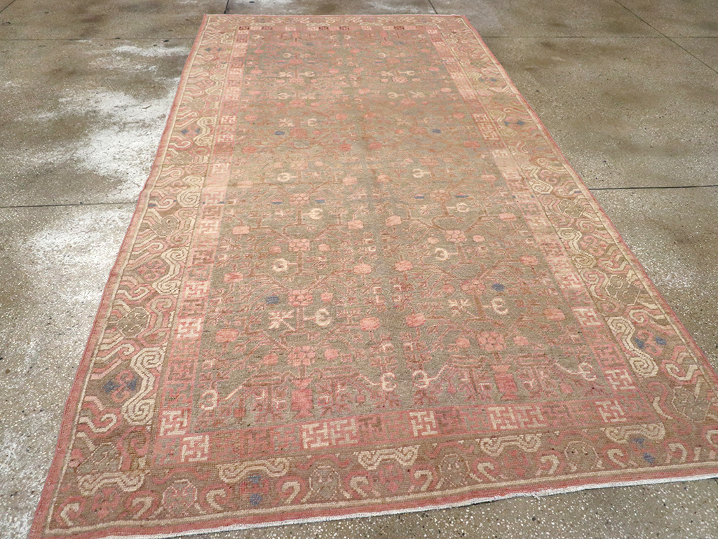 Vintage East Turkestan Khotan Carpet, No.17860 - Gsblank