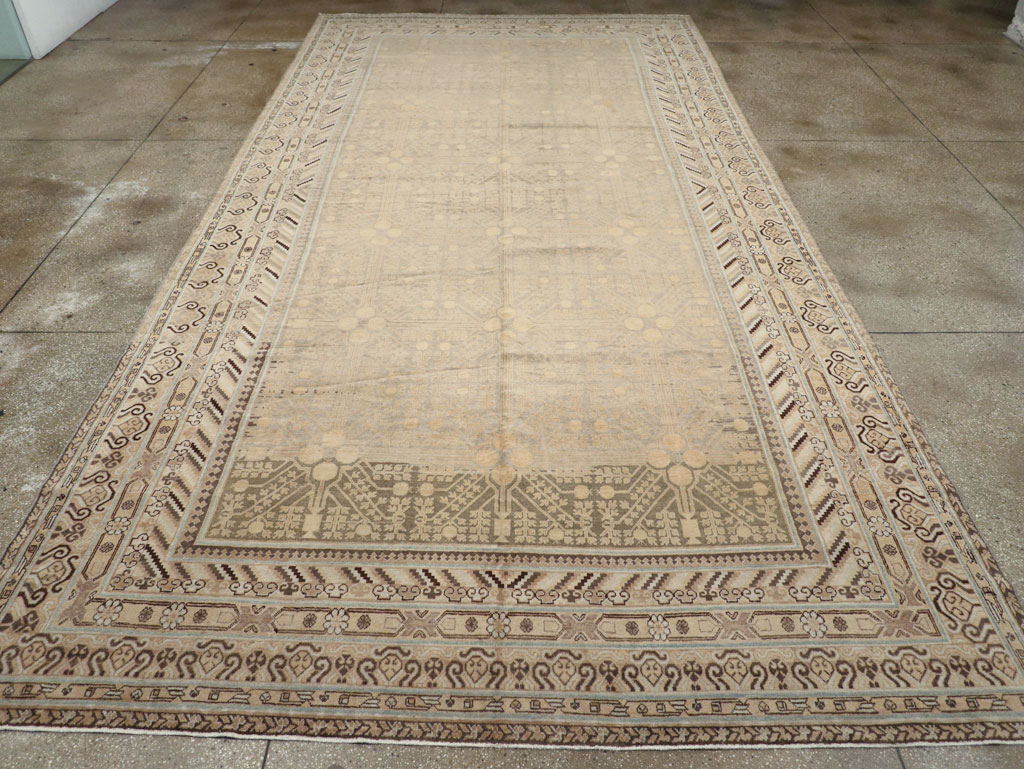 Vintage East Turkestan Khotan Carpet, No.17875 - Gsblank