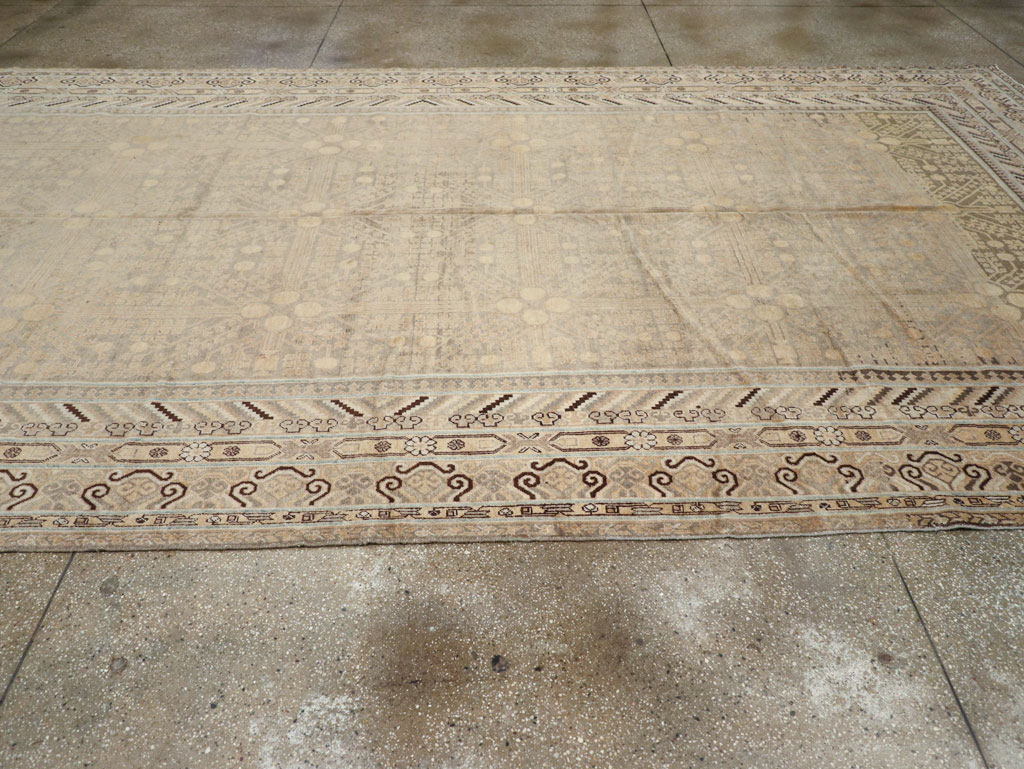 Vintage East Turkestan Khotan Carpet, No.17875 - Gsblank