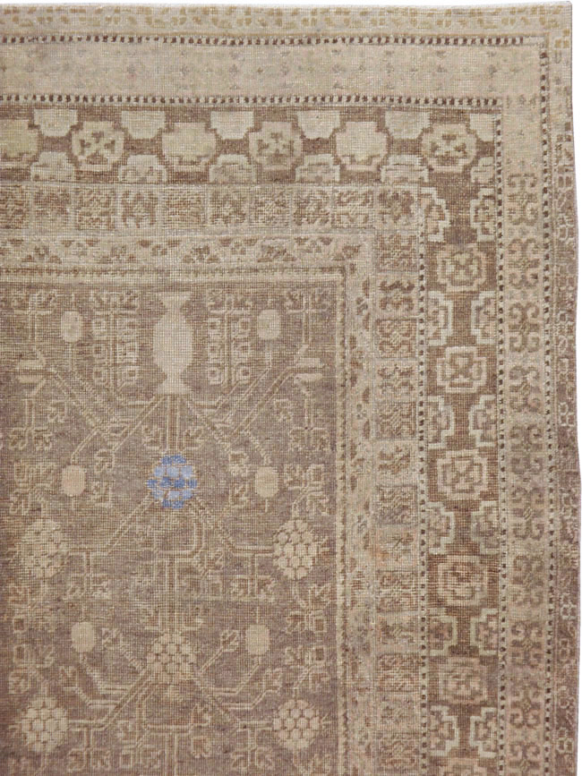 Vintage East Turkestan Khotan Carpet, No.17886 - Gsblank