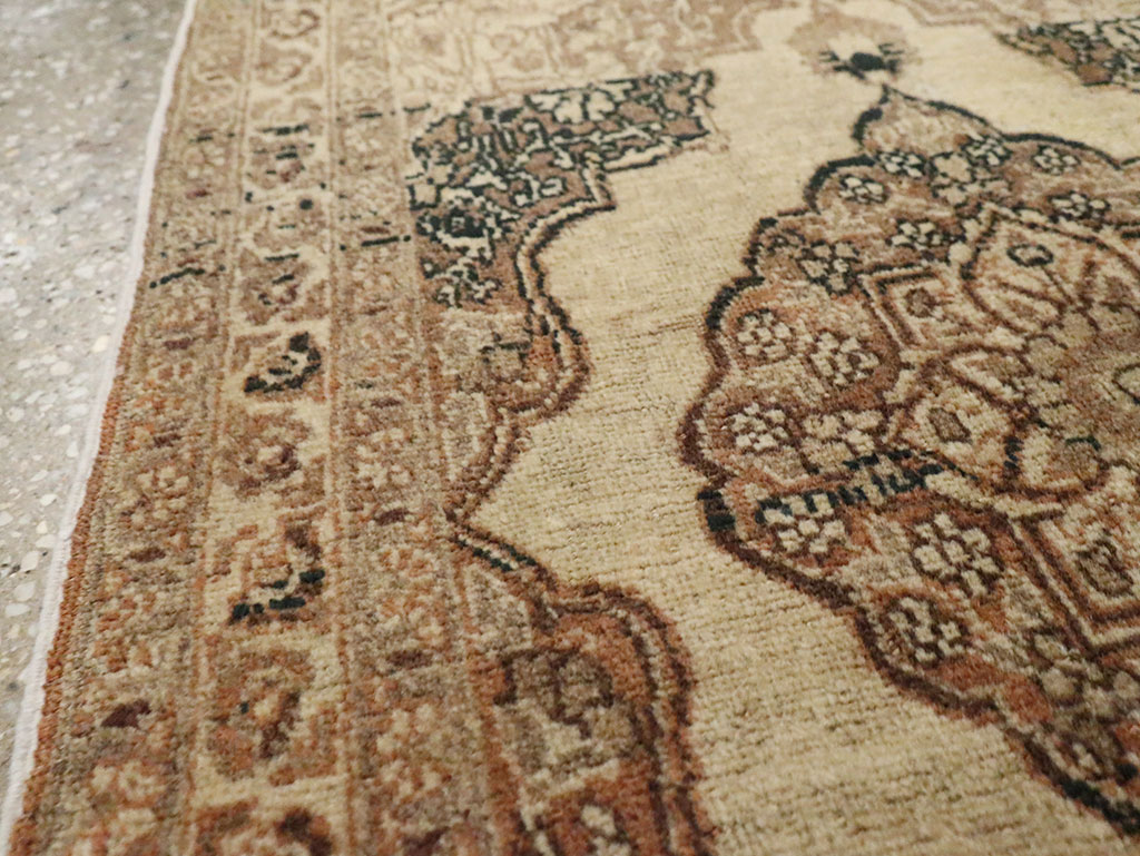 Antique Persian Tabriz Hagi Jalili Rug, No.17919 - Gsblank