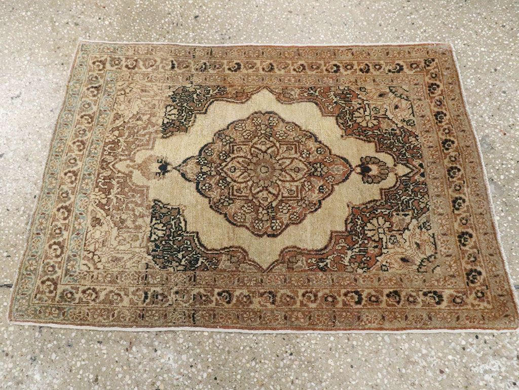 Antique Persian Tabriz Hagi Jalili Rug, No.17919 - Gsblank