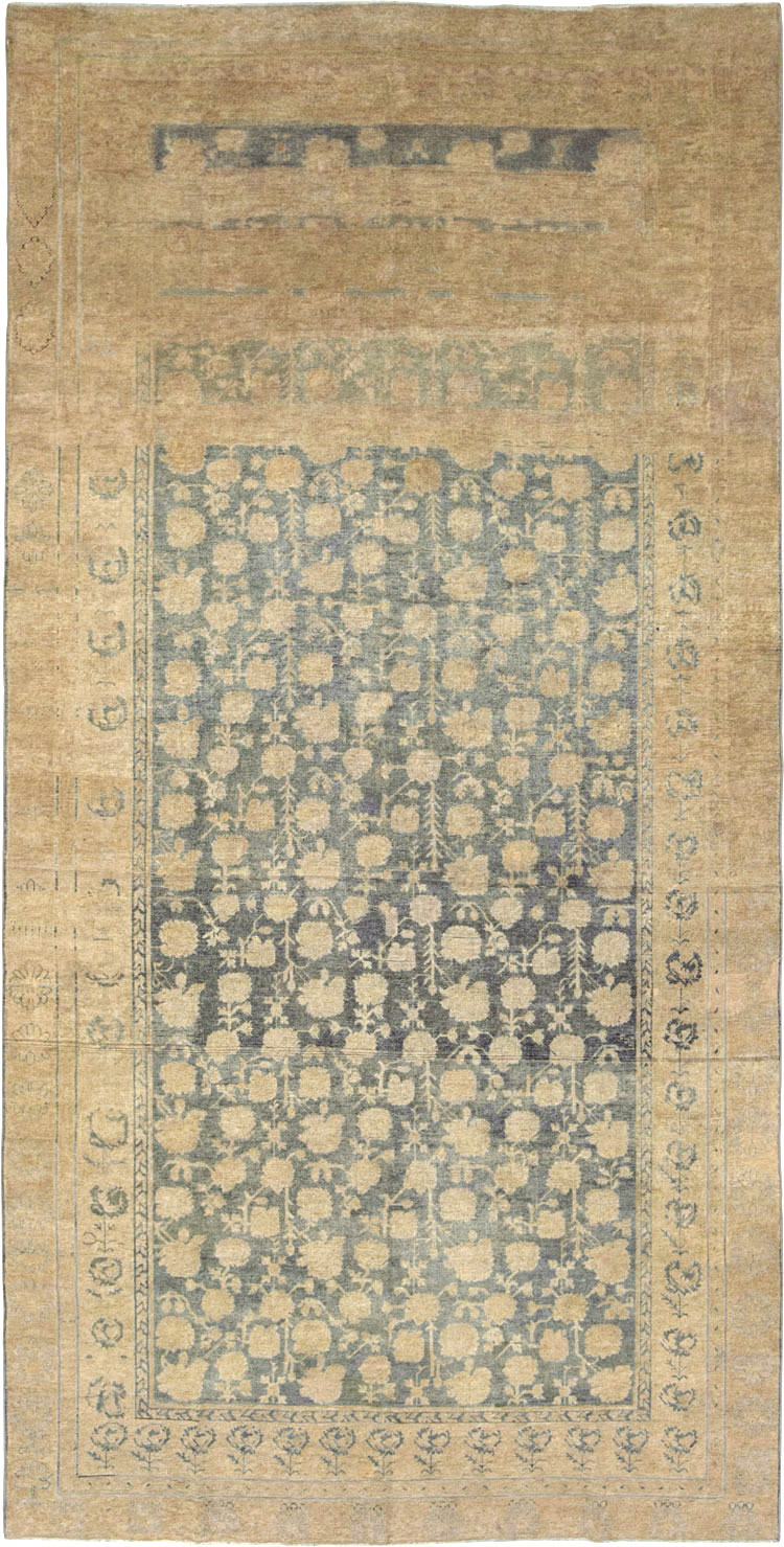 Antique East Turkestan Khotan Carpet, No.17926 - Gsblank