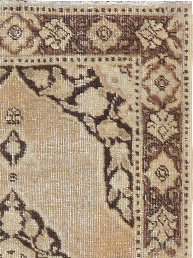 Antique Persian Tabriz Rug, No.17934 - Gsblank