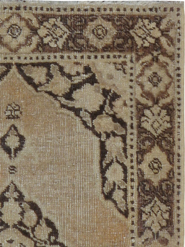 Antique Persian Tabriz Rug, No.17934 - Gsblank
