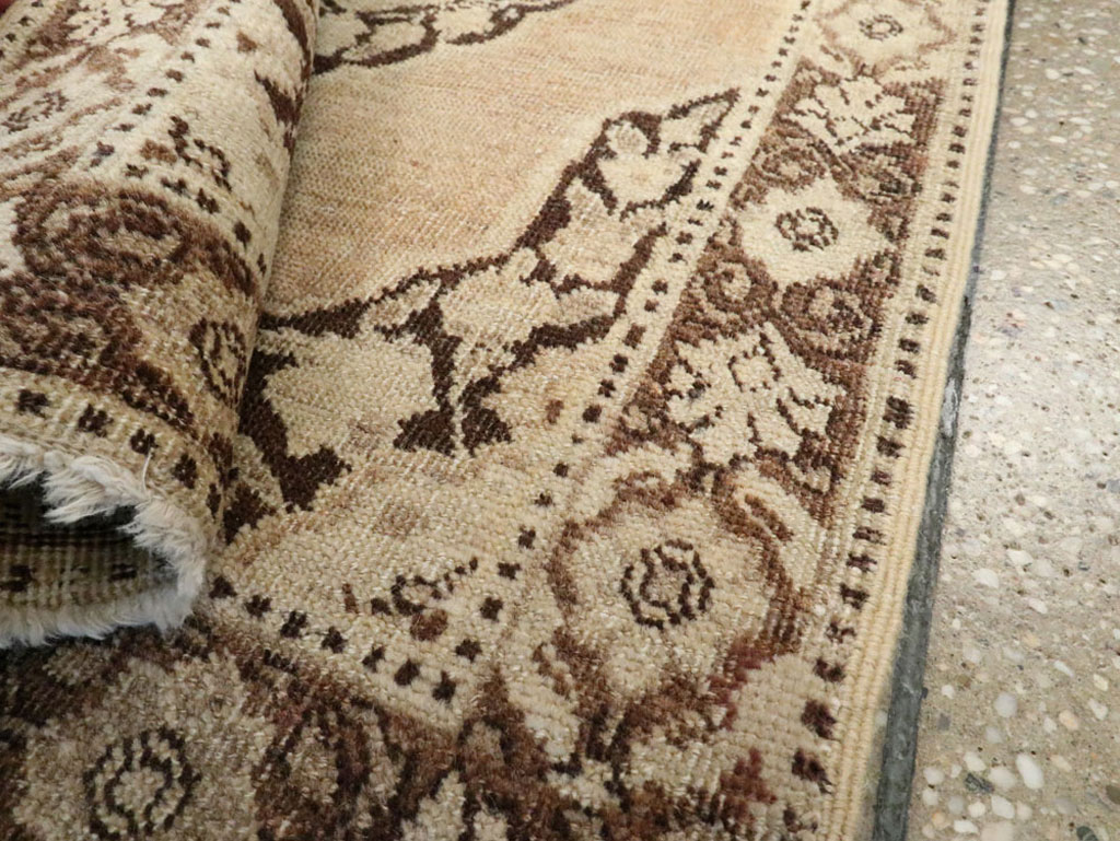 Antique Persian Tabriz Rug, No.17934 - Gsblank