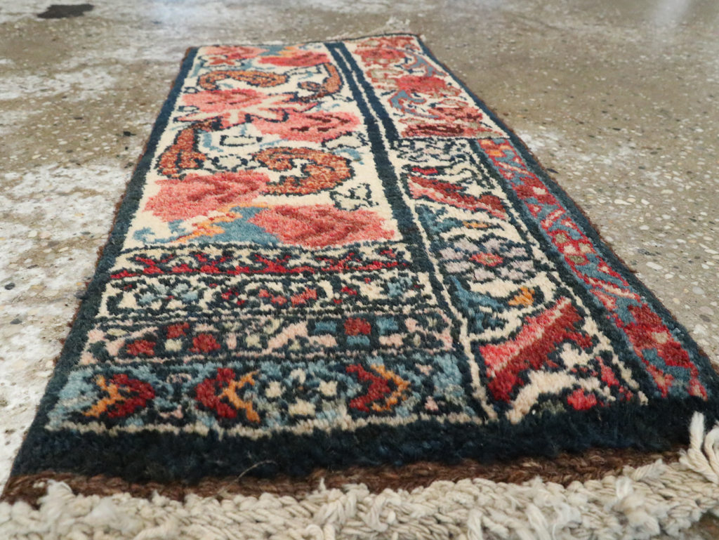 Vintage Persian Bidjar Sampler Rug, No.17936 - Gsblank