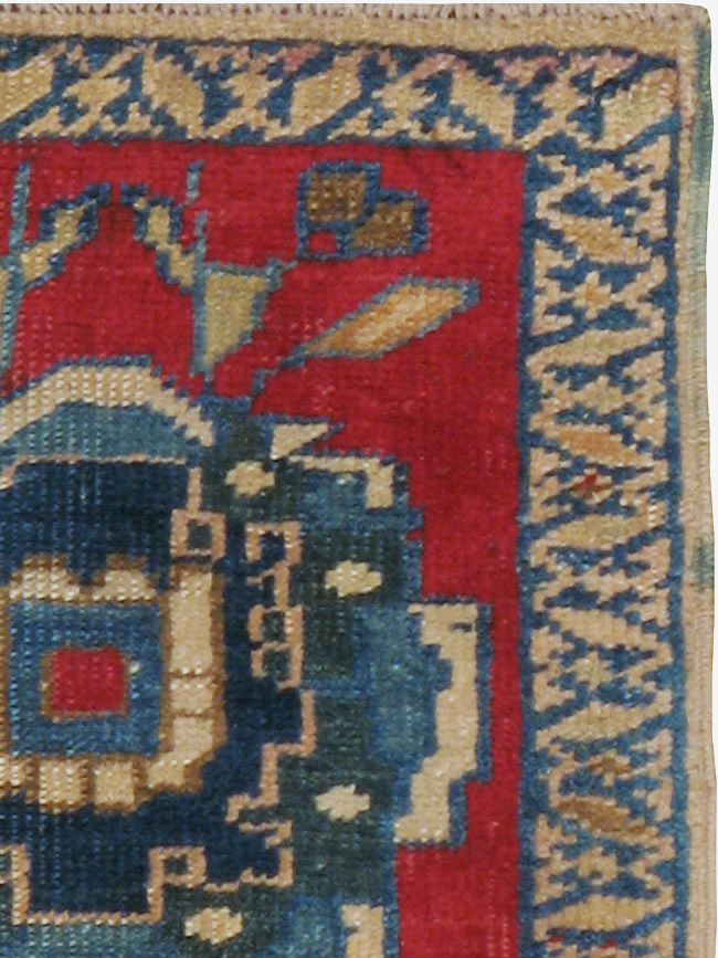 Antique Persian Heriz Square Throw Rug, No.17938 - Gsblank