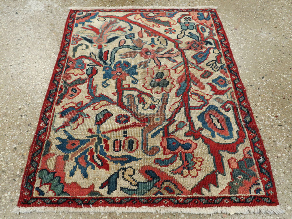 Antique Persian Mahal Rug, No.17947 - Gsblank