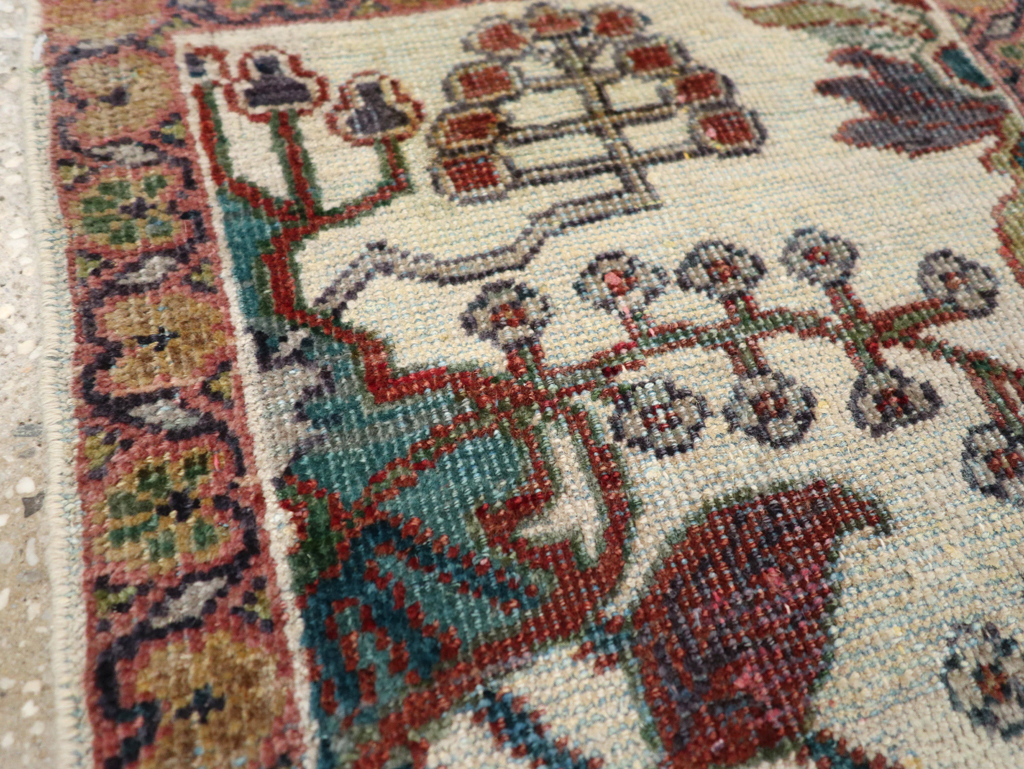 Vintage Persian Mahal Rug, No.17949 - Gsblank